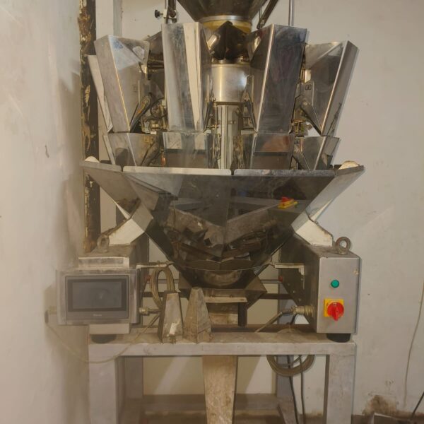 10 head Weigher, Conveyor & band sealer