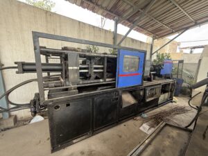 INJECTION MOLDING MACHINE FOR PLASTIC MOLD PRODUCTS