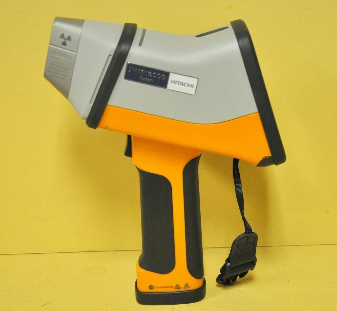 Hitachi X-MET8000 handheld XRF Analyzer - Image 2